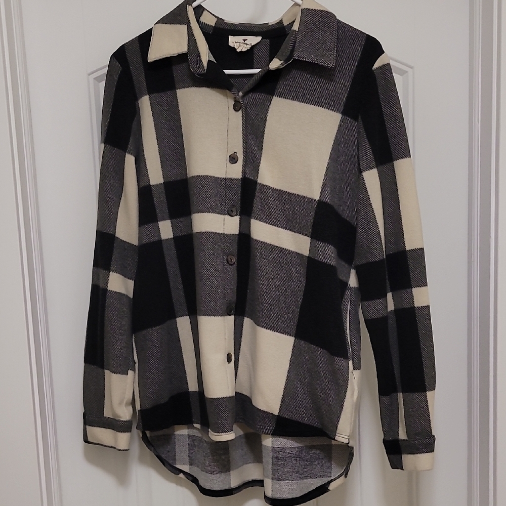 Betsey's Boutique Buffalo Plaid Shacket In Black